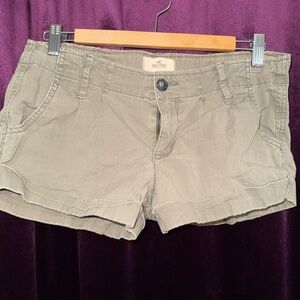 Hollister Women's Tan Shorts
